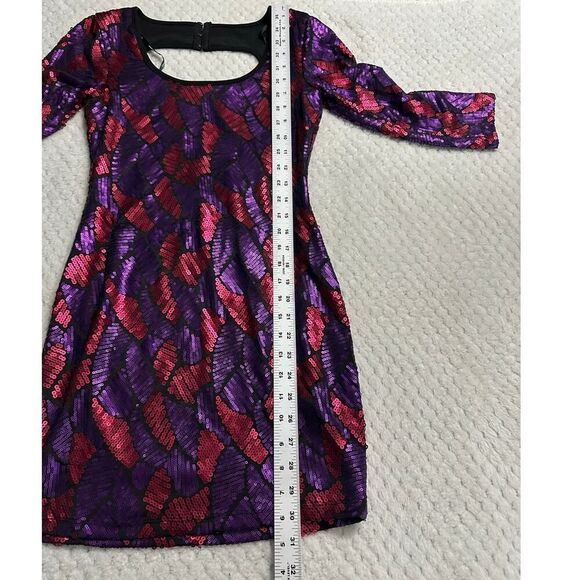 Marciano Bodycon Dress Women's XS Purple Red Sequin Mini Open Back 3/4 Sleeves - Picture 13 of 13